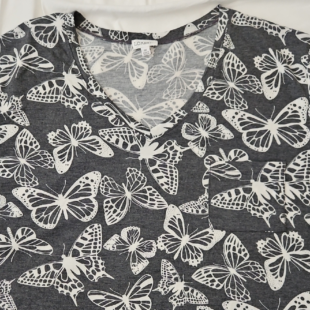 Gray and White Top with Butterfly Print - Picture 7 of 7